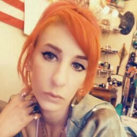 Meet your Posher, Megan - Picture 2 of 2